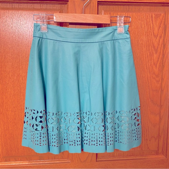CUSP by Neiman Marcus Laser Cut Leather Looking Skirt - Picture 4 of 7